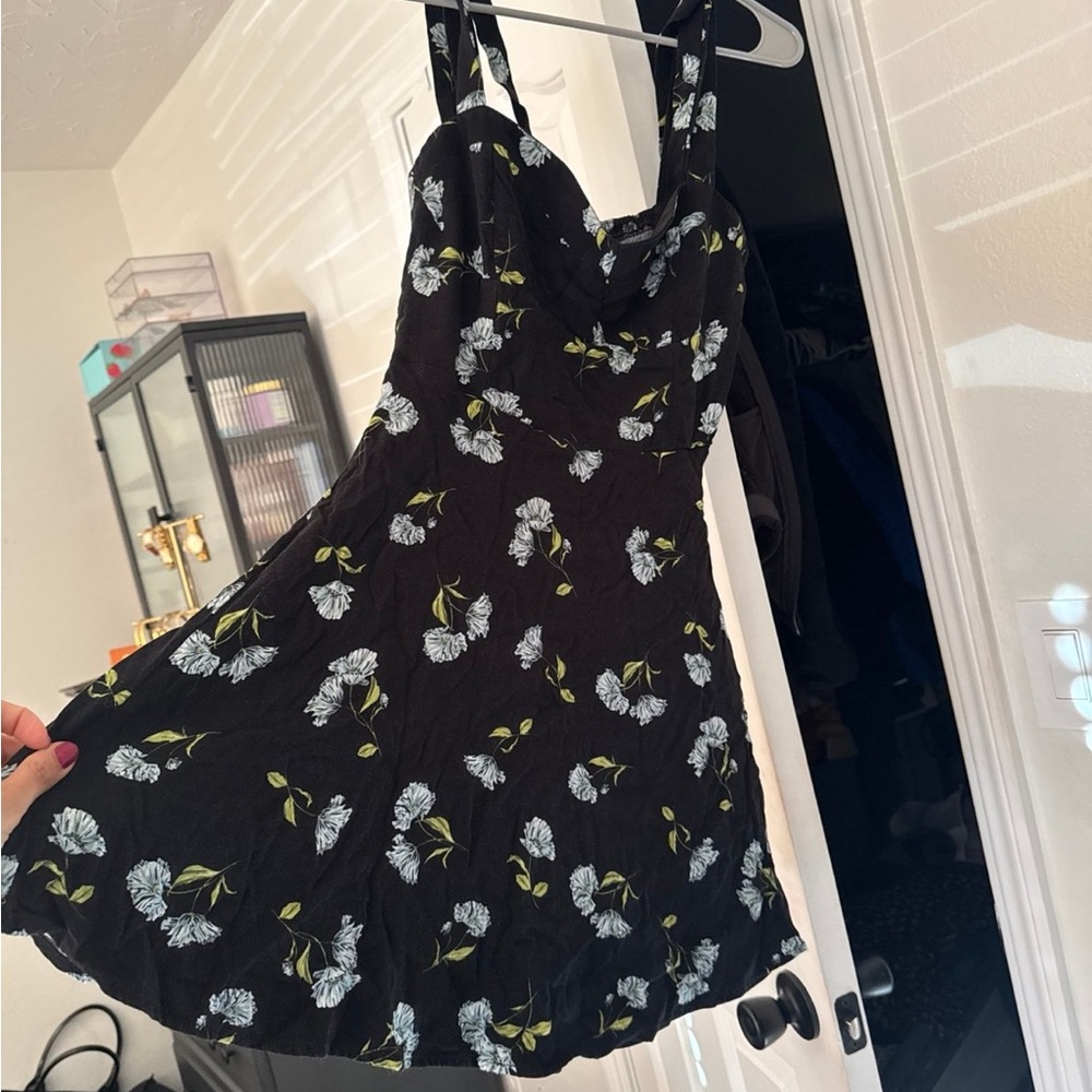 Macys flowy mini dress. Size: small